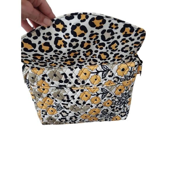 Vera Bradley Go Wild Set Tote and Laptop Bag - Picture 7 of 10